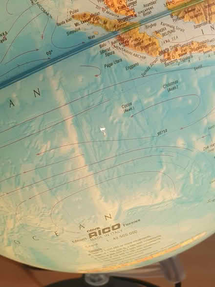 Photo of free Globe Illuminated (Nanpantan LE11) #2