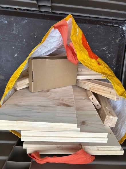 Photo of free Wood planter (Catshill Bromsgrove B61) #1