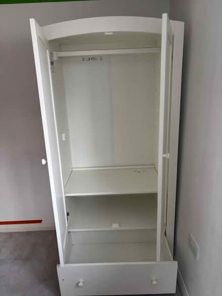 Photo of free Childrens wardrobe (Wandsworth Common) #3
