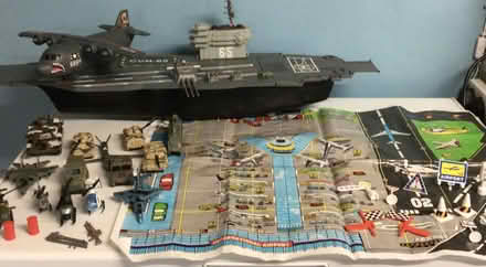 Photo of free Aircraft Carrier Battleship Toy (Twerton) #1