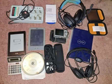 Photo of free Electronics Bundle (Brentford Gate TW8) #4