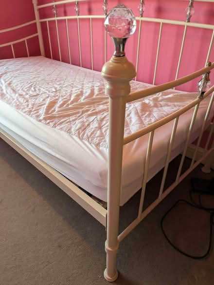Photo of free Children's single bed (Kenpshott RG22) #2
