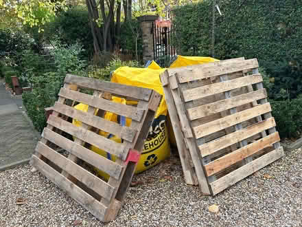 Photo of free 3 clean wooden pallets (Tooting Bec/Balham SW17) #1