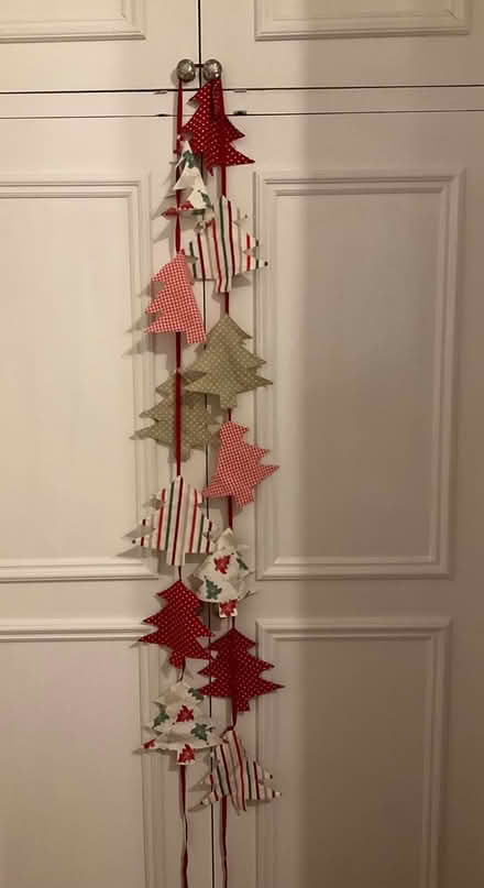 Photo of free Fabric Christmas tree bunting (Sale M33) #1