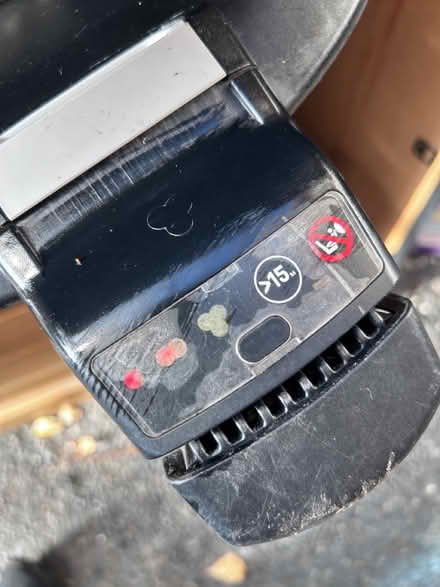 Photo of free Car seats (TW13) #4