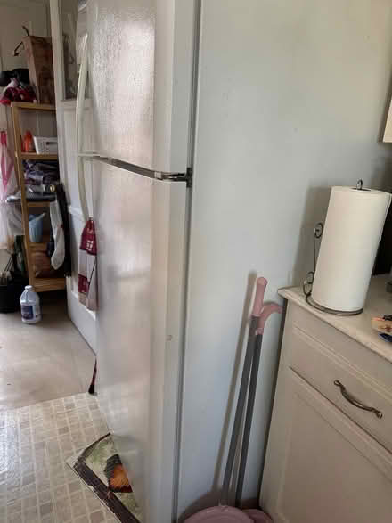 Photo of free Refrigerator (works good) (Los Angeles/ Leimert Park) #1