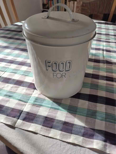 Photo of free Dog food tin (Sutton Courtenay OX14) #2