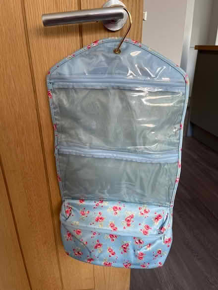Photo of free Blue flowery Toiletry bag (Winnersh RG41) #3
