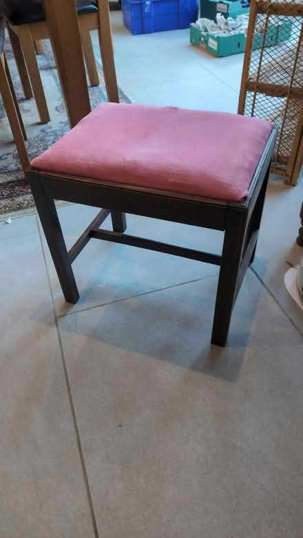 Photo of free Dressing table / piano stool (Woodmancote) #1