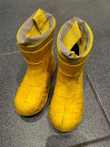 Photo of free Children size 26 boots (Norbiton KT2) #1