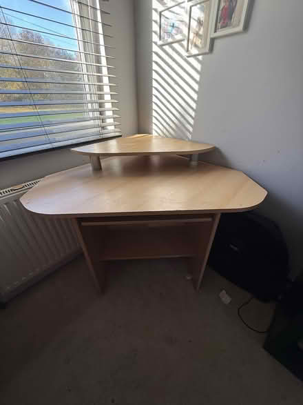 Photo of free Corner Desk (Epsom KT18) #1