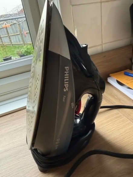 Photo of free Philips iron (Edenbridge) #3