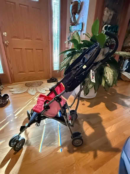 Photo of free Mickey Mouse umbrella stroller (Layhill, Glenmont Metro area) #4