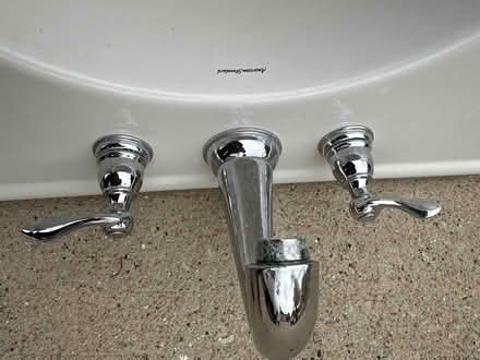 Photo of free Pedestal bathroom sink (Unincorporated north Wheaton) #3