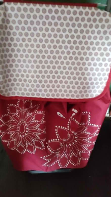 Photo of free GIMI 6 wheel shopping trolley (L20) #3