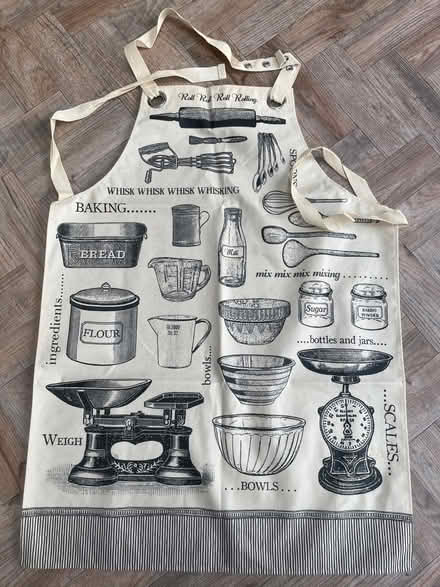 Photo of free Cooking apron (Wainscott) #1