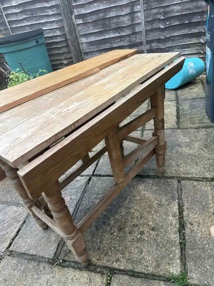 Photo of free Beautiful old farmhouse table (AL1) #2