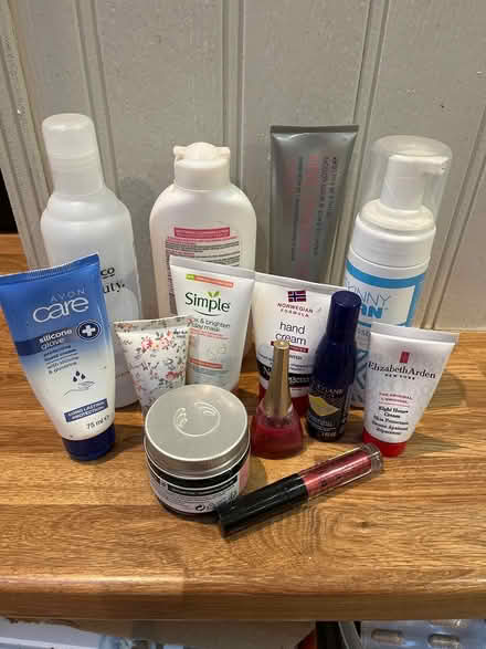 Photo of free Assortment of toiletries (Horsham) #1