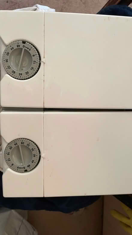 Photo of free Pet automatic feeder (Underdale SY2) #1