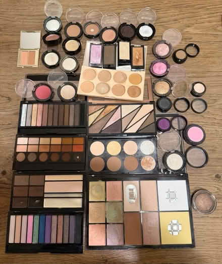 Photo of free Makeup (Cowplain PO8) #1