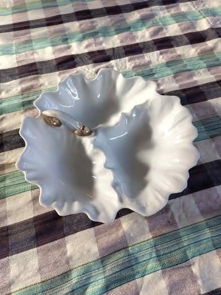 Photo of free Dish (Sutton Courtenay OX14) #1