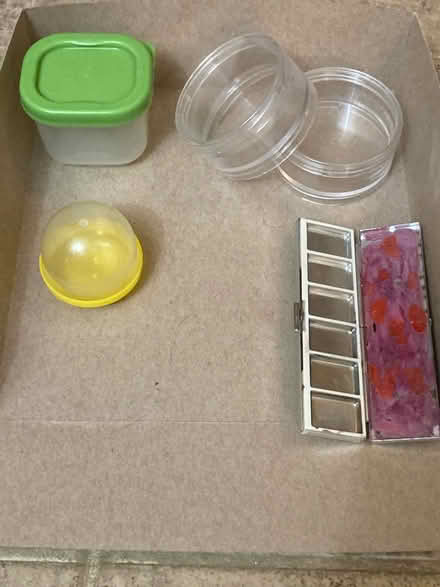 Photo of free 4 plastic & 1 metal containers (Petworth/ Park View) #1