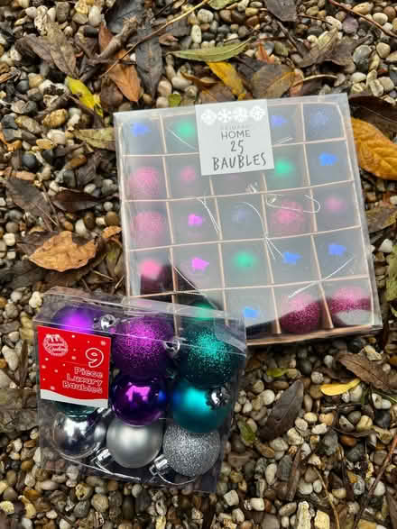 Photo of free Christmas Tree baubles (Fobbing SS17) #1