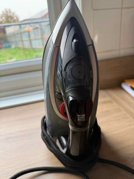 Photo of free Philips iron (Edenbridge) #2