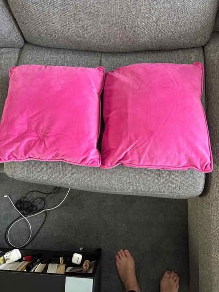 Photo of free Two pink cushions (Westdrayton Ub7 9ag) #1