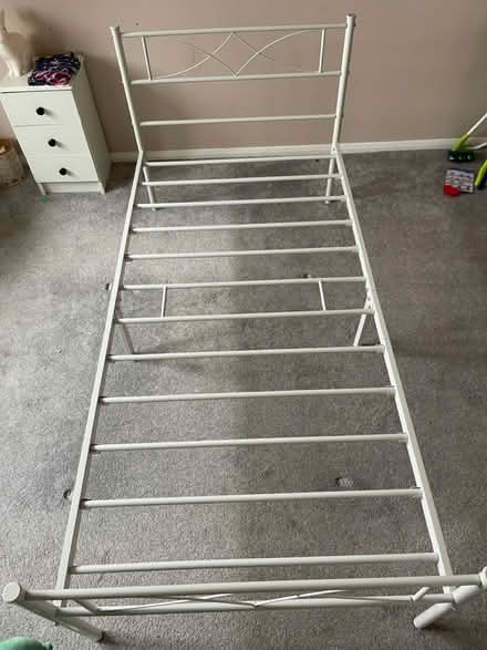 Photo of free Single metal bed frame (SG19) #1