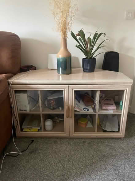 Photo of free Tv stand (Po160le) #1