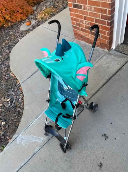 Photo of free Folding baby stroller (Quebec & Yale intersection) #1