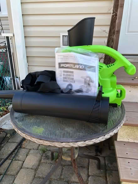 Photo of free Electric leaf blower/vaccuum (Eatontown) #1