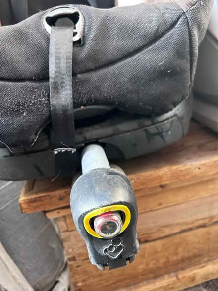 Photo of free Car seats (TW13) #1
