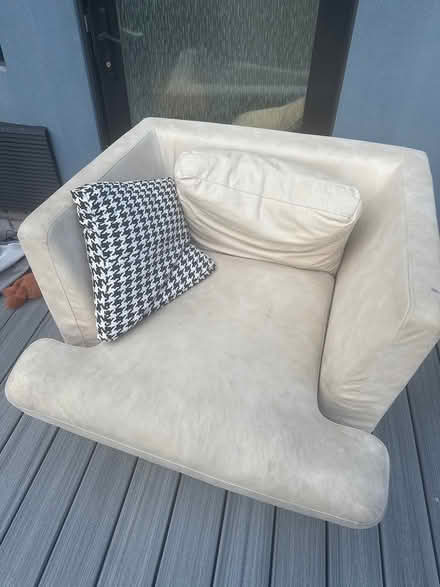 Photo of free Oversized single accent chair (11208) #1