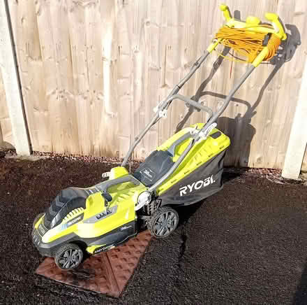 Photo of free RYOBI corded electric lawnmower (Springfield CM1) #1