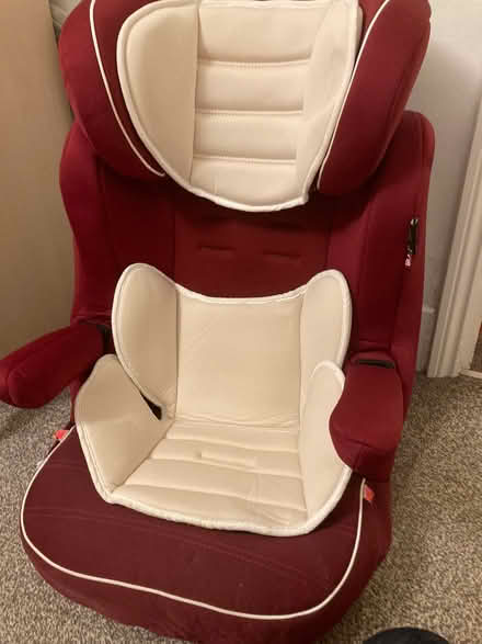 Photo of free Mothercare groups 1,2&3 car seat (Hampton Hill TW11) #4