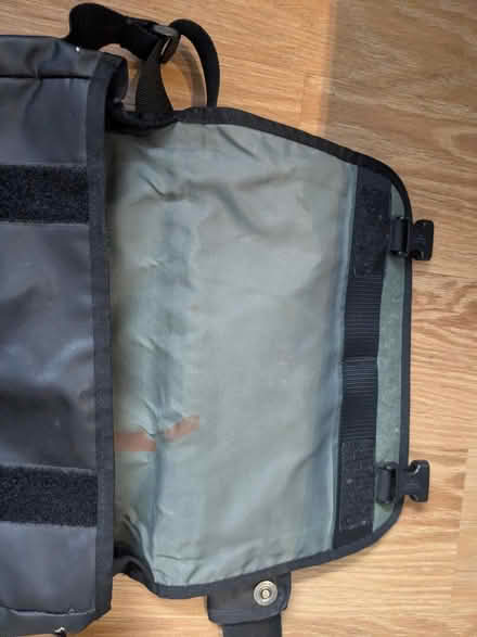 Photo of free North face messenger bag (SW18) #2