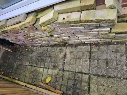 Photo of free Cotswold coloured bricks (Langford Village OX26) #1