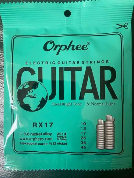 Photo of free Electric guitar strings (Cell Barnes lane AL1) #1