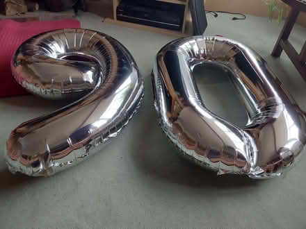 Photo of free Numbers 9 and 0 silver balloons (High Heaton) #1