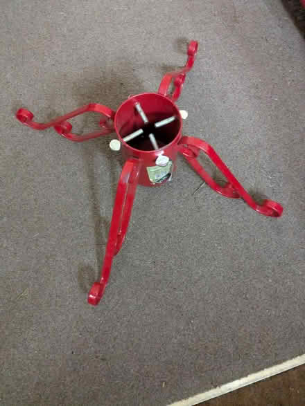 Photo of free Christmas tree stand (RG4) #1
