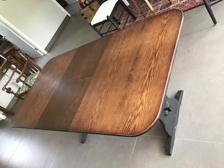 Photo of free Hardwood table and chairs (Clunton SY7) #4