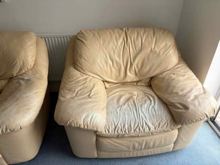 Photo of free Single seater sofa. Leather (Buggs Bottom RG4) #1