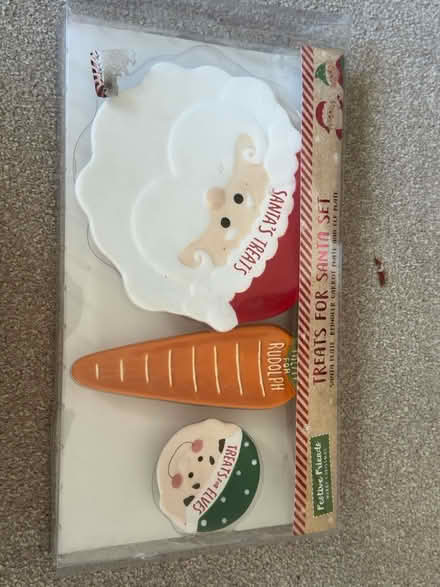 Photo of free Various Xmas bits (CT5) #2