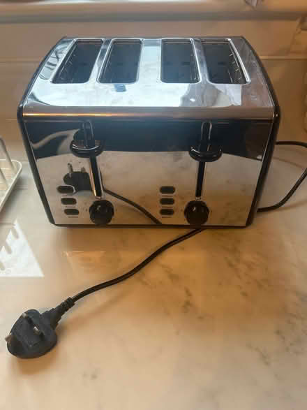 Photo of free 4 slice logik toaster (FK7 Torbrex) #1