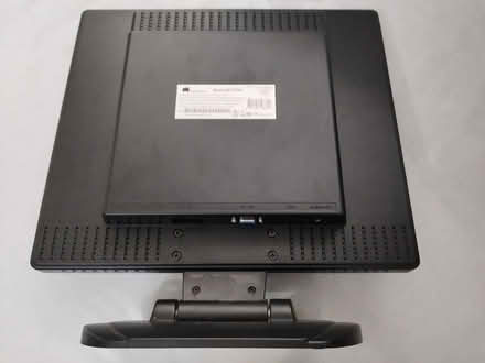 Photo of free Very Old Suyama 17" LCD Monitor (Charlton SE7) #3