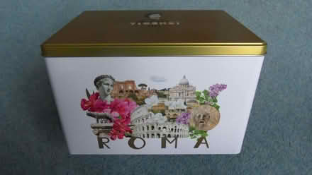Photo of free Biscuit Tin Roma / Rome (Church RG2) #1