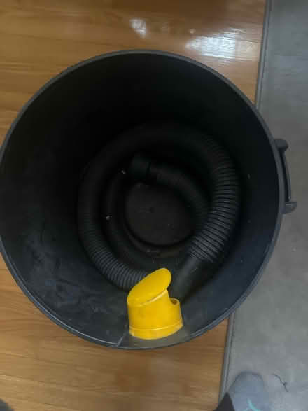Photo of free shop Vac for parts (Mississauga) #2