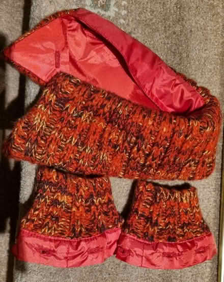 Photo of free Knitted coat collar and cuffs (Central Lancaster LA1) #1